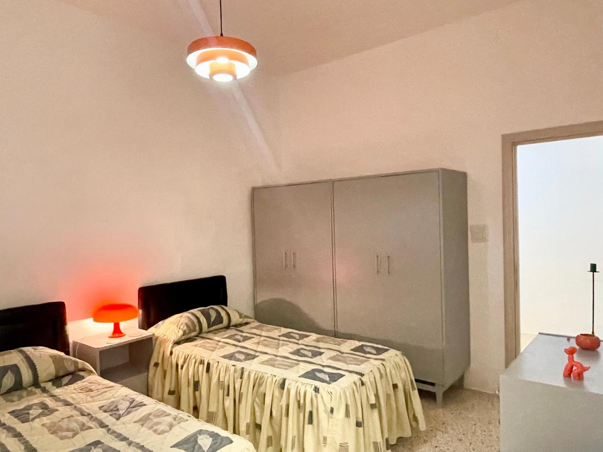 Coastal Charm Spacious 3-bedroom Retreat Steps From The St. Paul's Bay